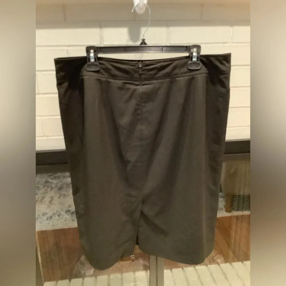 #145 Talbots Black Work Skirt Size 14 - Picture 3 of 5